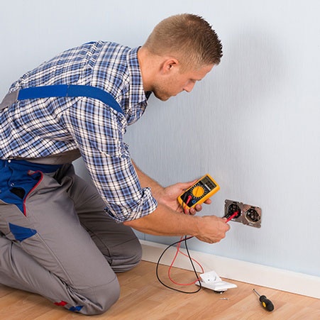 Our team of Qualified Electricians is available 24/7 to respond to any electrical inquiry across GTA